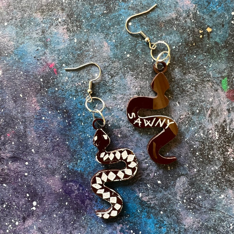 Sawny snake acrylic hang earrings